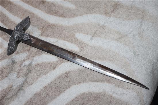 A World War II replica German dagger L.42cm